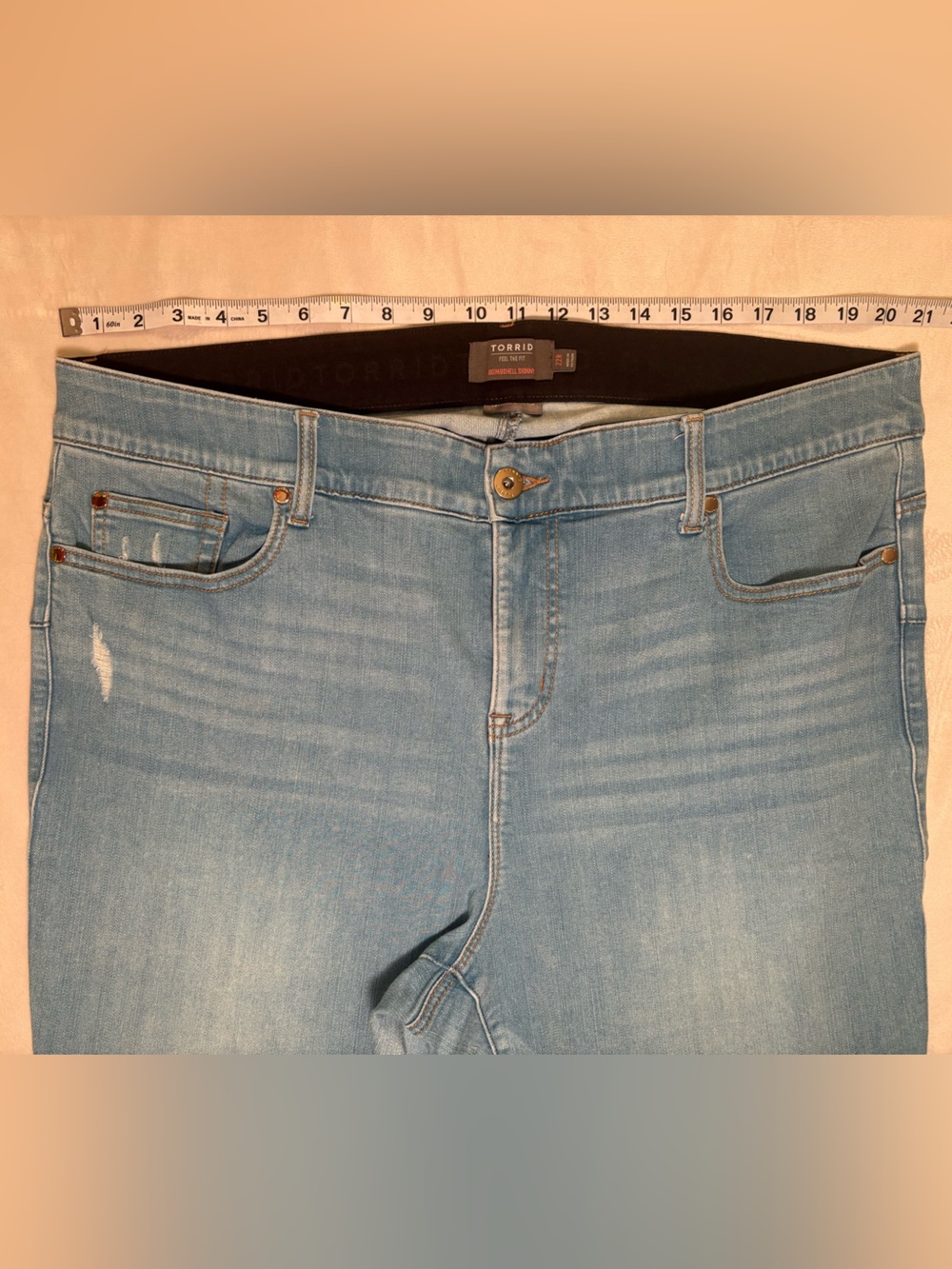 Torrid Bombshell Skinny Jeans Light Blue - Picture 3 of 3